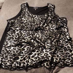 2x Ruffled Tank